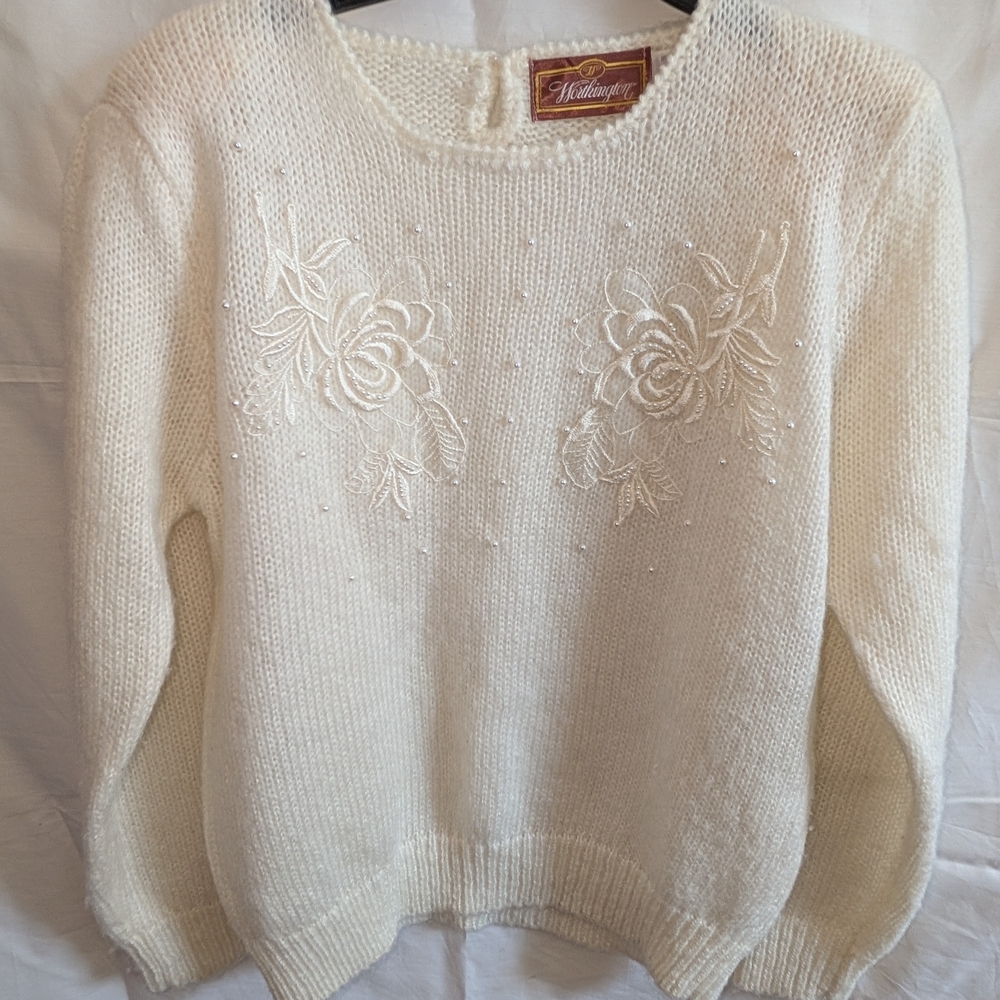 Vintage 80's Worthington Cream Embroidered Crewneck Sweater